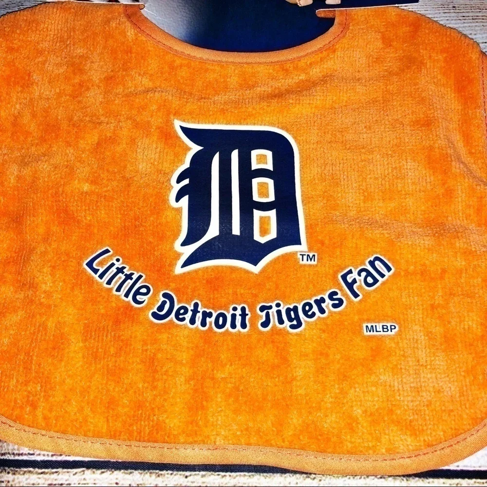 NWT Little Detroit Tigers Fan All Pro Bib